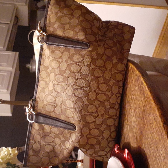 COACH SIGNATURE TOTE BAG - Picture 2 of 15